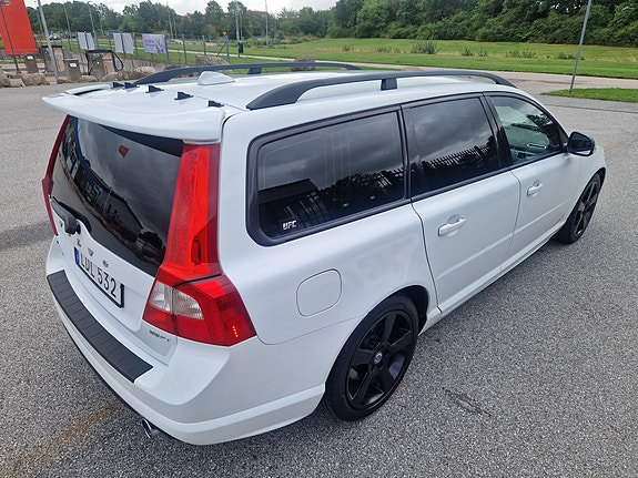 Volvo V70 10 of 17