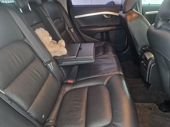Volvo V70 5 of 17