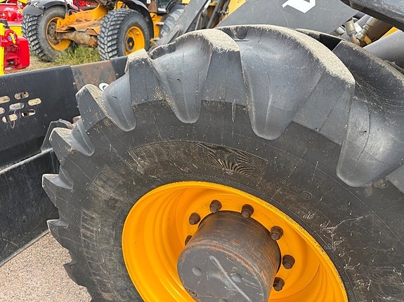 Volvo L 45 F 3 of 7