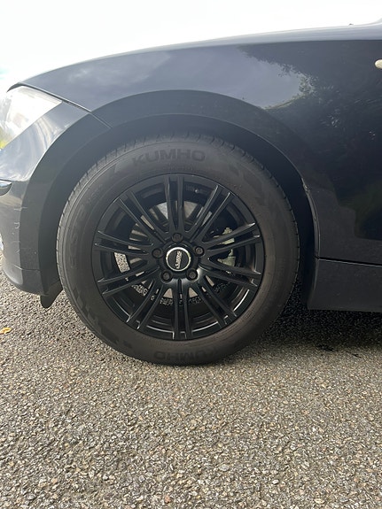 BMW 120i 4 of 11