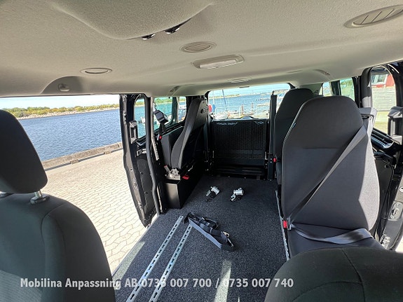 Ford Custom Tourneo 11 of 30