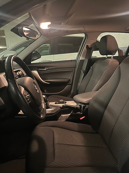 BMW 118i 5 of 6