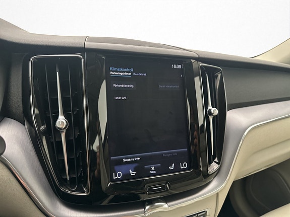 Volvo XC60 26 of 30