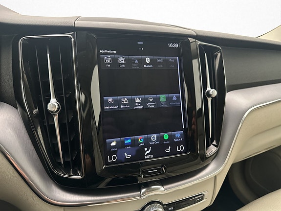 Volvo XC60 23 of 30