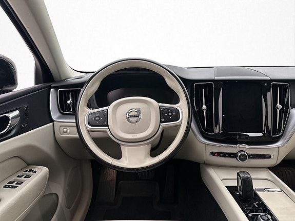 Volvo XC60 14 of 30