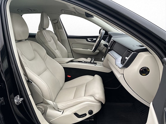 Volvo XC60 28 of 30