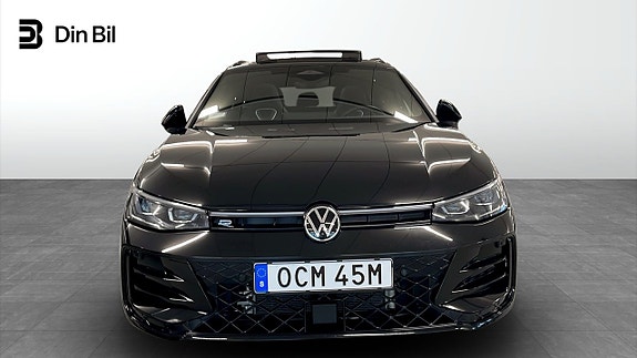 Volkswagen Passat 5 of 16