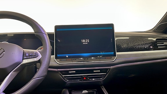 Volkswagen Passat 11 of 16