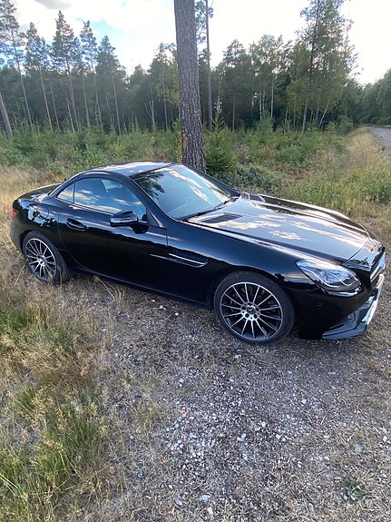 Mercedes-Benz SLC200 5 of 7