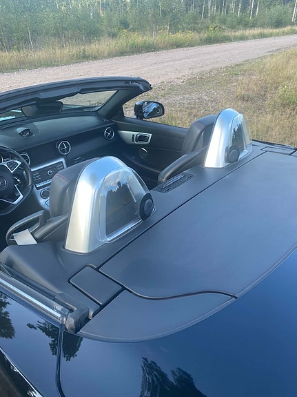 Mercedes-Benz SLC200 3 of 7