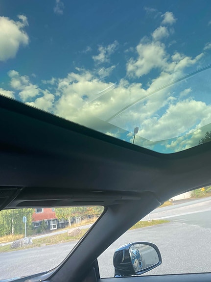 Mercedes-Benz SLC200 2 of 7