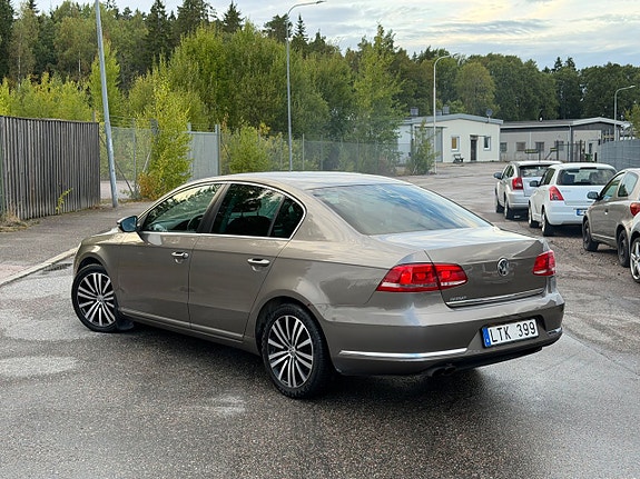 Volkswagen Passat 6 of 15