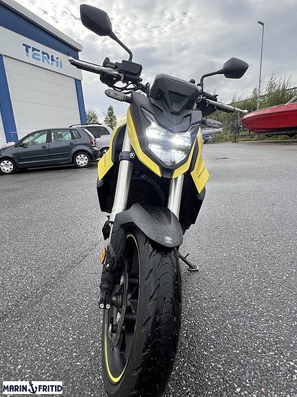 Honda 750 Hornet 5 of 8