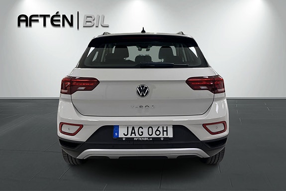 Volkswagen T-Roc 8 of 29