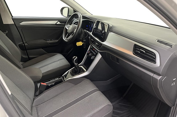 Volkswagen T-Roc 15 of 29