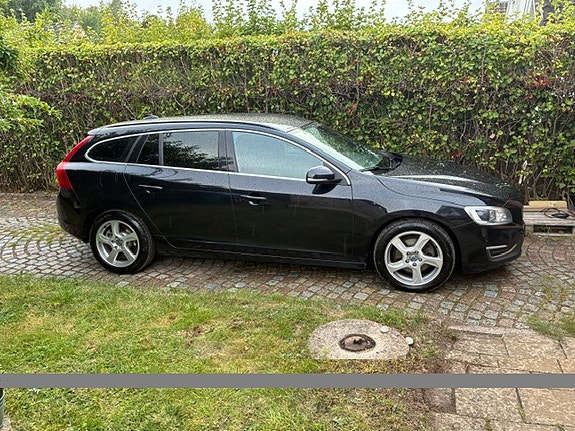 Volvo V60 4 of 13