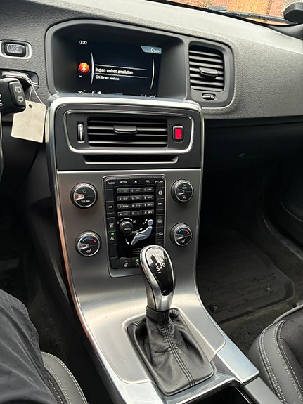 Volvo V60 10 of 13