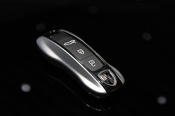 Porsche 911 Turbo S 18 of 18
