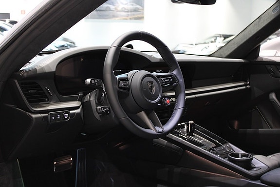 Porsche 911 Turbo S 3 of 18