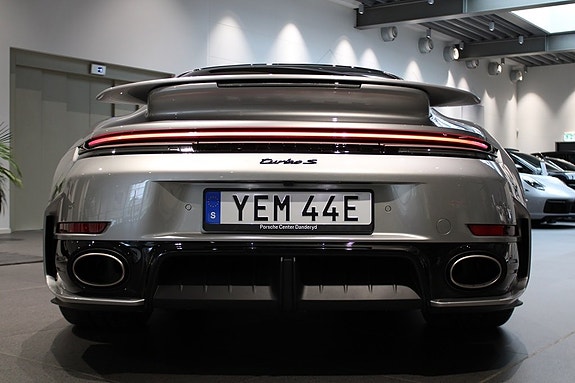 Porsche 911 Turbo S 6 of 18