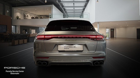 Porsche Panamera 4 9 of 15