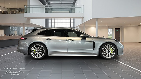 Porsche Panamera 4 12 of 15