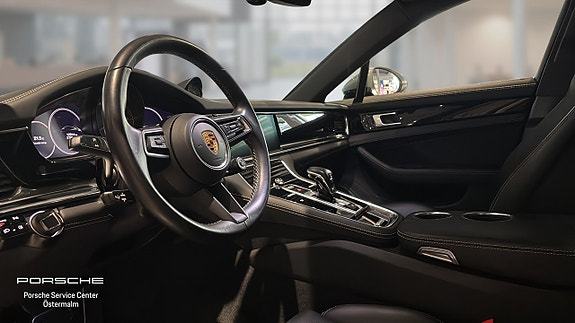 Porsche Panamera 4 3 of 15