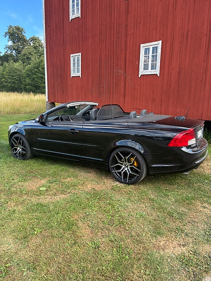 Volvo C70 2 of 10