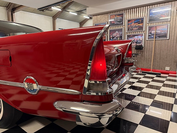 Chrysler 300C 8 of 26