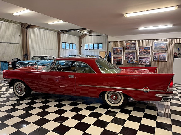 Chrysler 300C 13 of 26