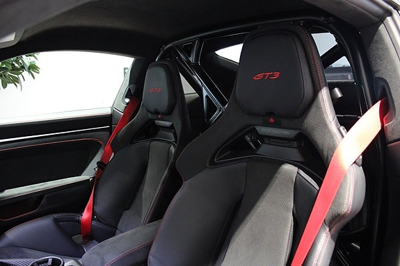 Porsche 911 GT3 4 of 21