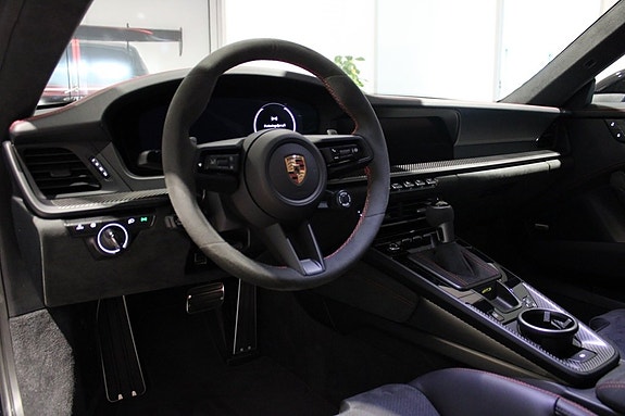 Porsche 911 GT3 3 of 21