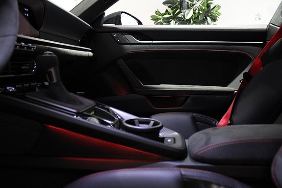Porsche 911 GT3 14 of 21