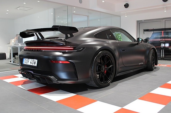 Porsche 911 GT3 7 of 21