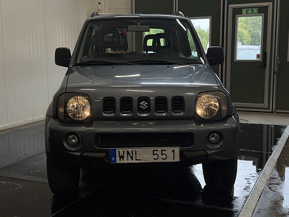 Suzuki Jimny 8 of 18