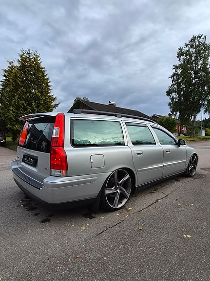 Volvo V70 10 of 13