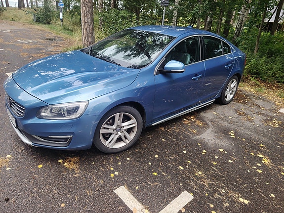 Volvo S60 2 of 10
