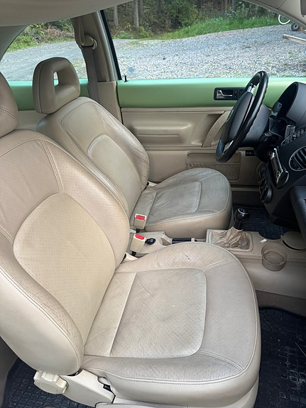 Volkswagen New Beetle 7 of 20