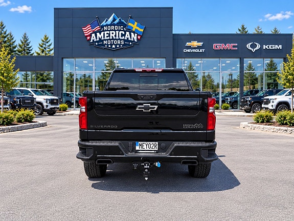 Chevrolet Silverado 1500 4 of 17