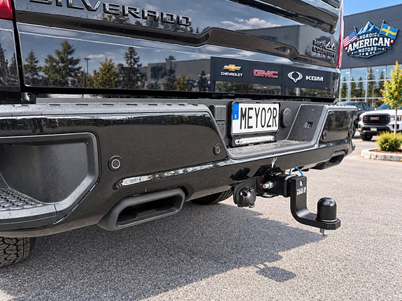 Chevrolet Silverado 1500 11 of 17