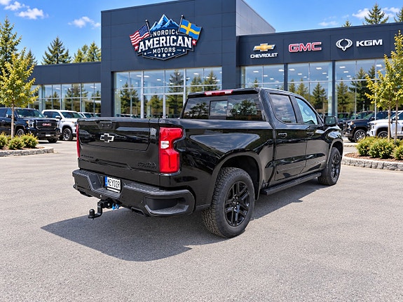 Chevrolet Silverado 1500 3 of 17
