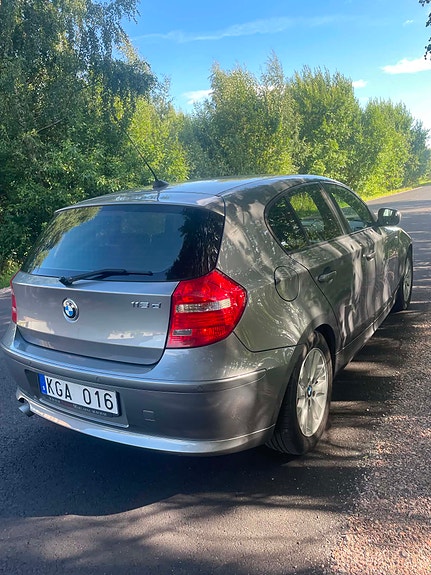 BMW 118d 3 of 6
