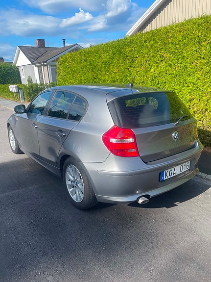 BMW 118d 2 of 6