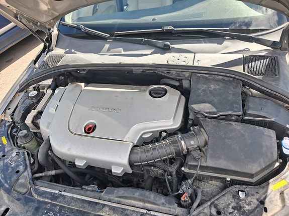 Volvo V70 4 of 6