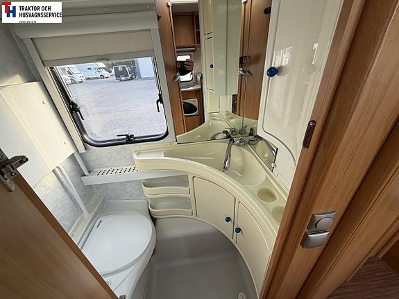 Adria CLASSICA 563 UK Barnkammarvagn -09 14 of 21