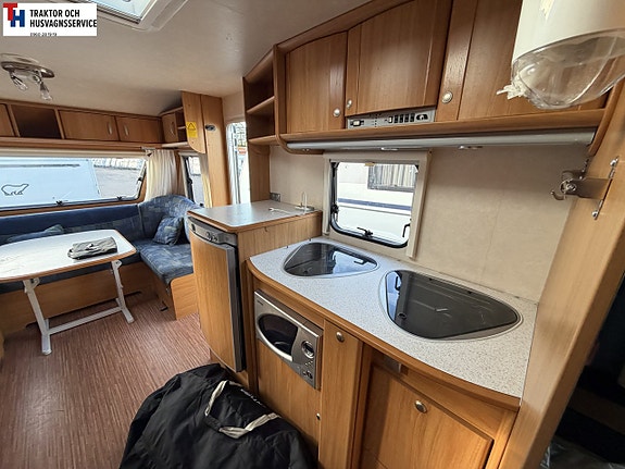 Adria CLASSICA 563 UK Barnkammarvagn -09 13 of 21