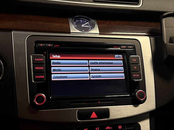 Volkswagen Passat CC 21 of 24