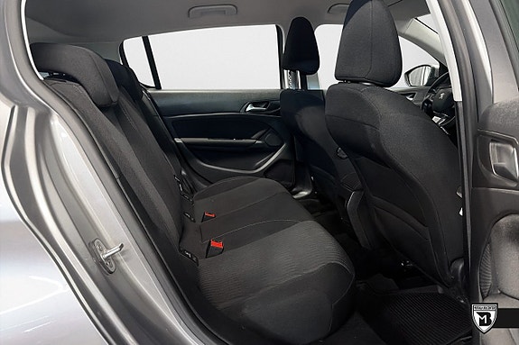 Peugeot 308 14 of 15