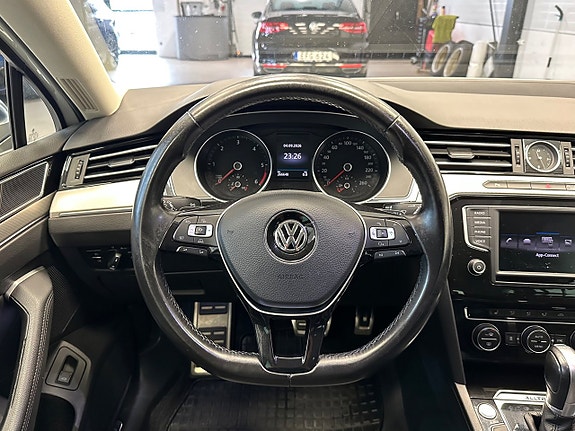 Volkswagen Passat Alltrack 20 of 28