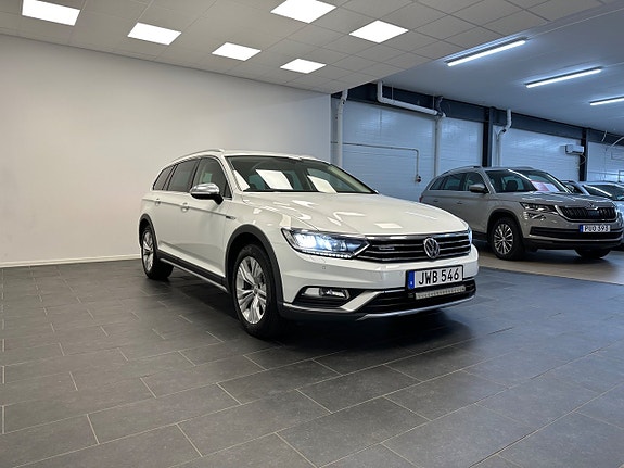 Volkswagen Passat Alltrack 6 of 28